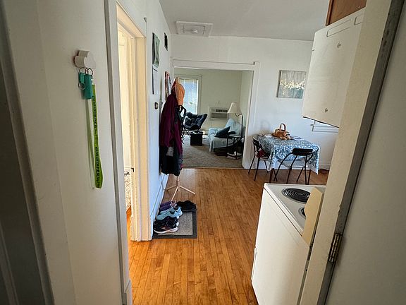 2nd image of 239 Leonard St N #239