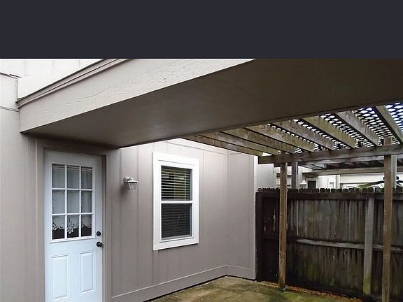 3rd image of 3661 Briar Creek Dr #3661