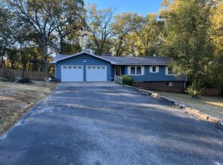 1006 Chinquapin St, Cassville, MO 65625