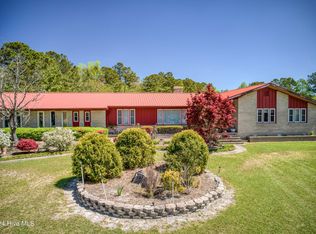 627 Fire Tower Rd, Richlands, NC 28574