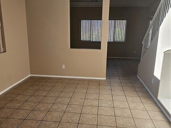 3rd image of 10365 Sloping Hill Ave