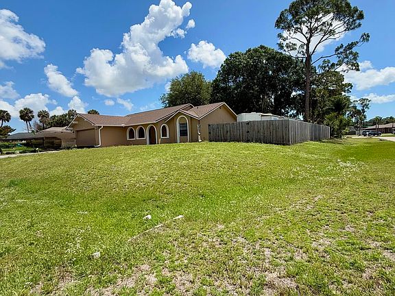 2nd image of 1399 Eldron Blvd SE
