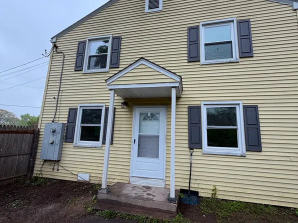 67 Woodlawn Cir #1, East Hartford, CT 06108