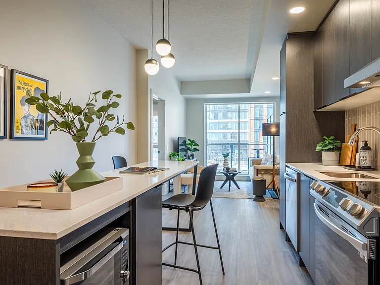 524 10th Ave SW — Photo 82