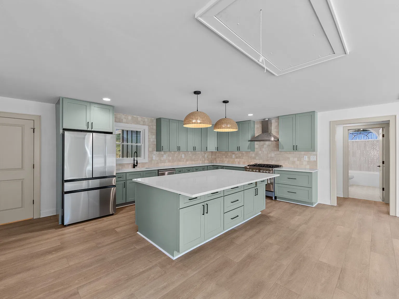2 bed, 1600 sqft, $1,750 — Photo 4