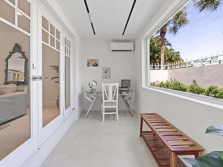 1635 Seabreeze Blvd — Photo 12
