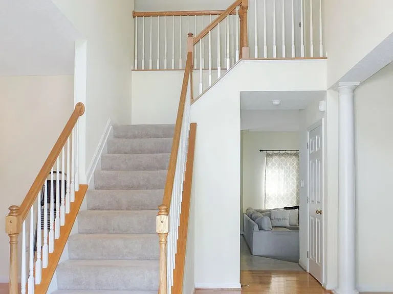 102 Powhatan Ct — Photo 5