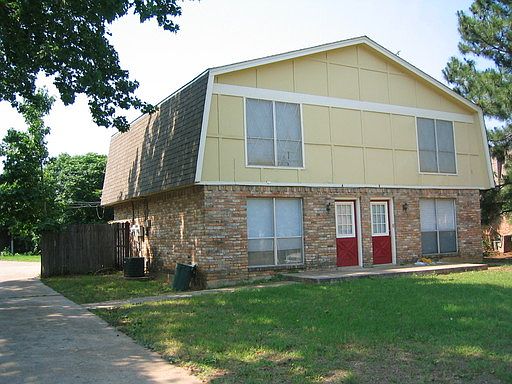 2nd image of 1906 Nolen Ct APT A