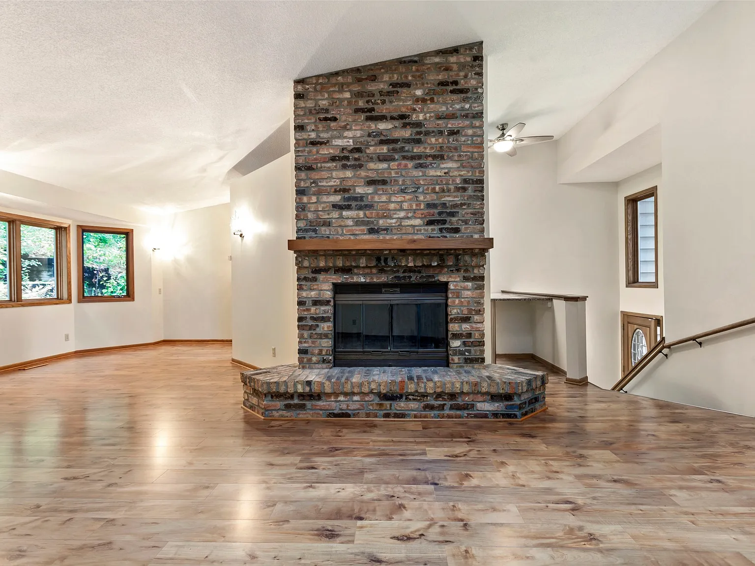 2 bed, 1787 sqft, $2,850 — Photo 3