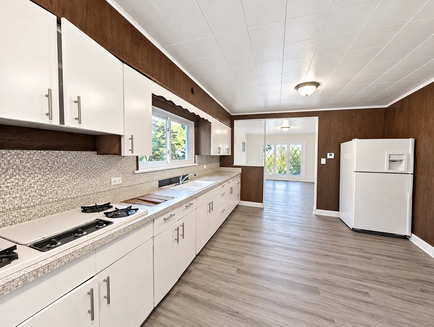 2 bed, 1.5 bath, $1,175 — Photo 2