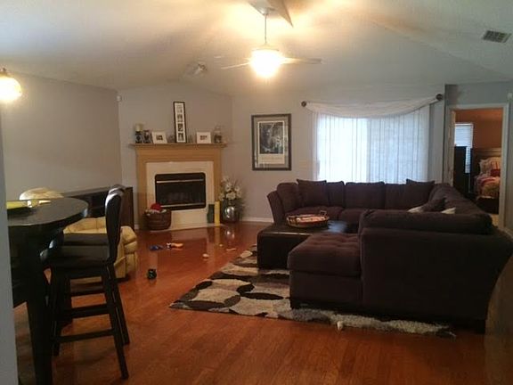 living room / dining room