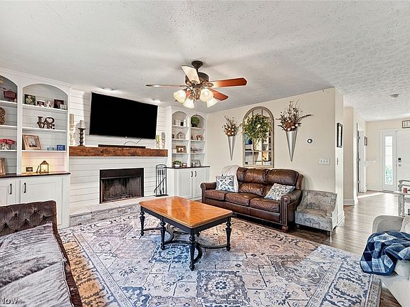 3rd image of 9110 Morgan Cir