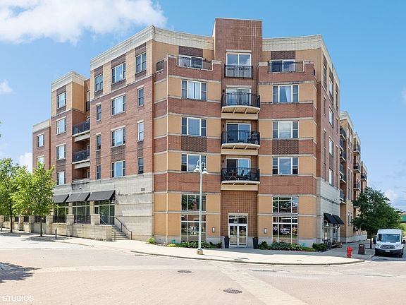 2nd image of 300 Village Cir Unit 502
