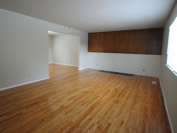 5th image of 3720 70th Avenue Ct W