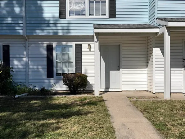 612 E Campus Dr, Carbondale, IL 62901