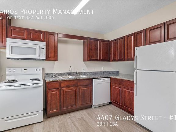 4th image of 4407 Gladys St #15