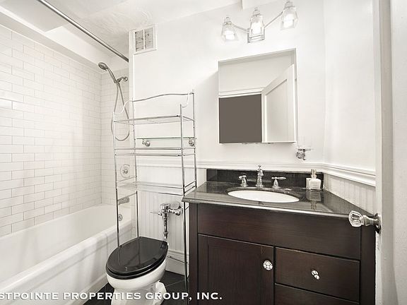 4th image of 160 7th Ave #602