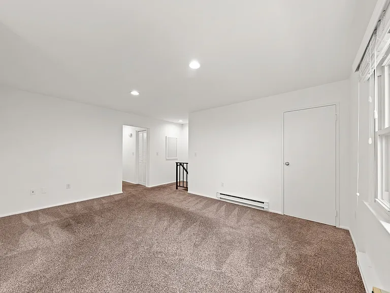 324 Shore Dr #B-8 — Photo 5