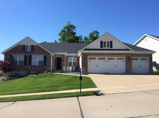7847 Pinetop Dr, Saint Louis, MO 63129
