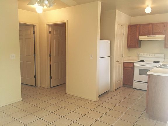 2nd image of 1211 N Oakland Ave APT 1