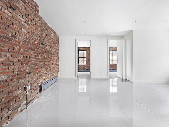 2nd image of 288 Ainslie St APT 1R