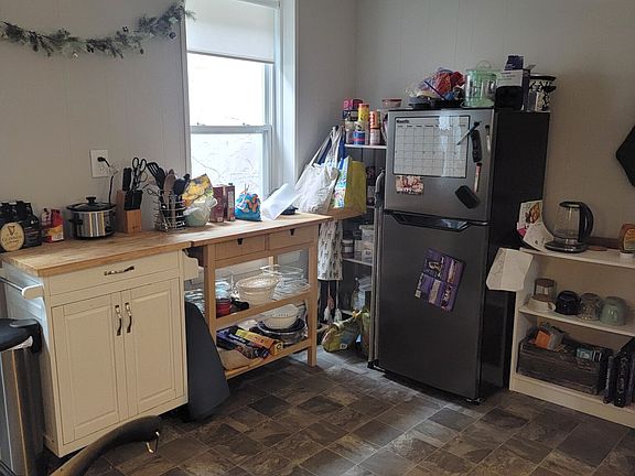 4th image of 8 Hyde Park Ave #4