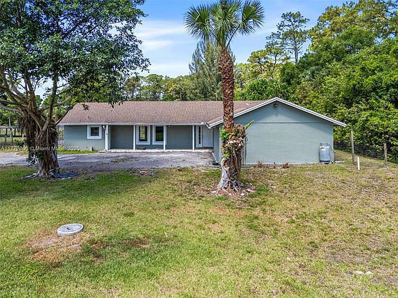 3rd image of 15696 Ferris Pl