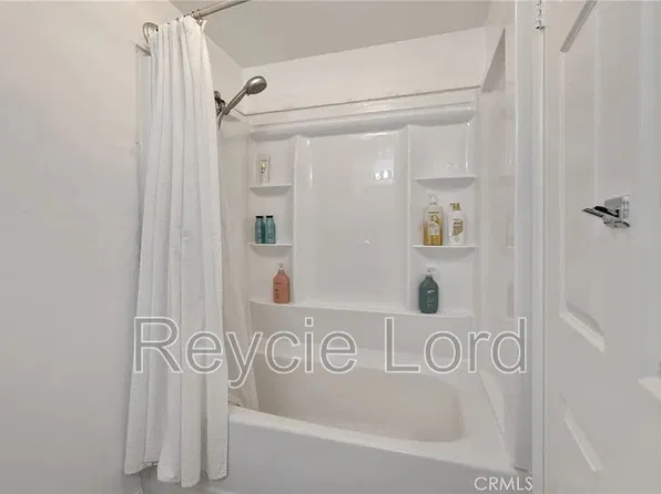 2742 Cabrillo Ave Unit 204, Torrance, CA 90501