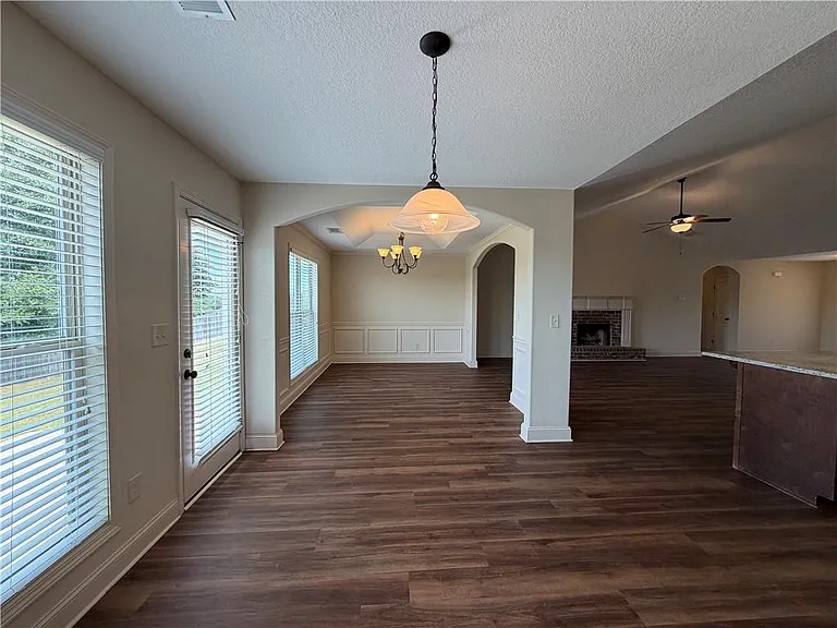 2125 Savannah Dr — Photo 9