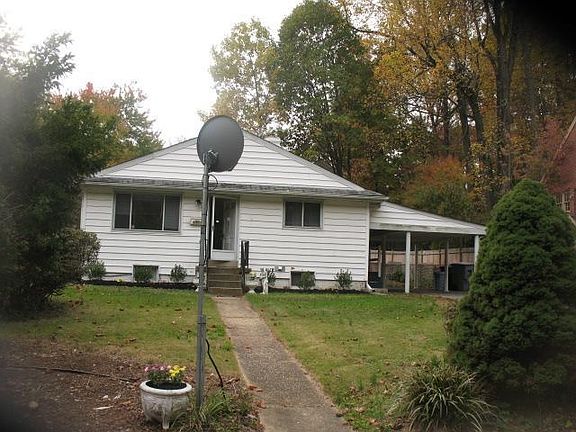 2nd image of 6501 Oakwood Dr
