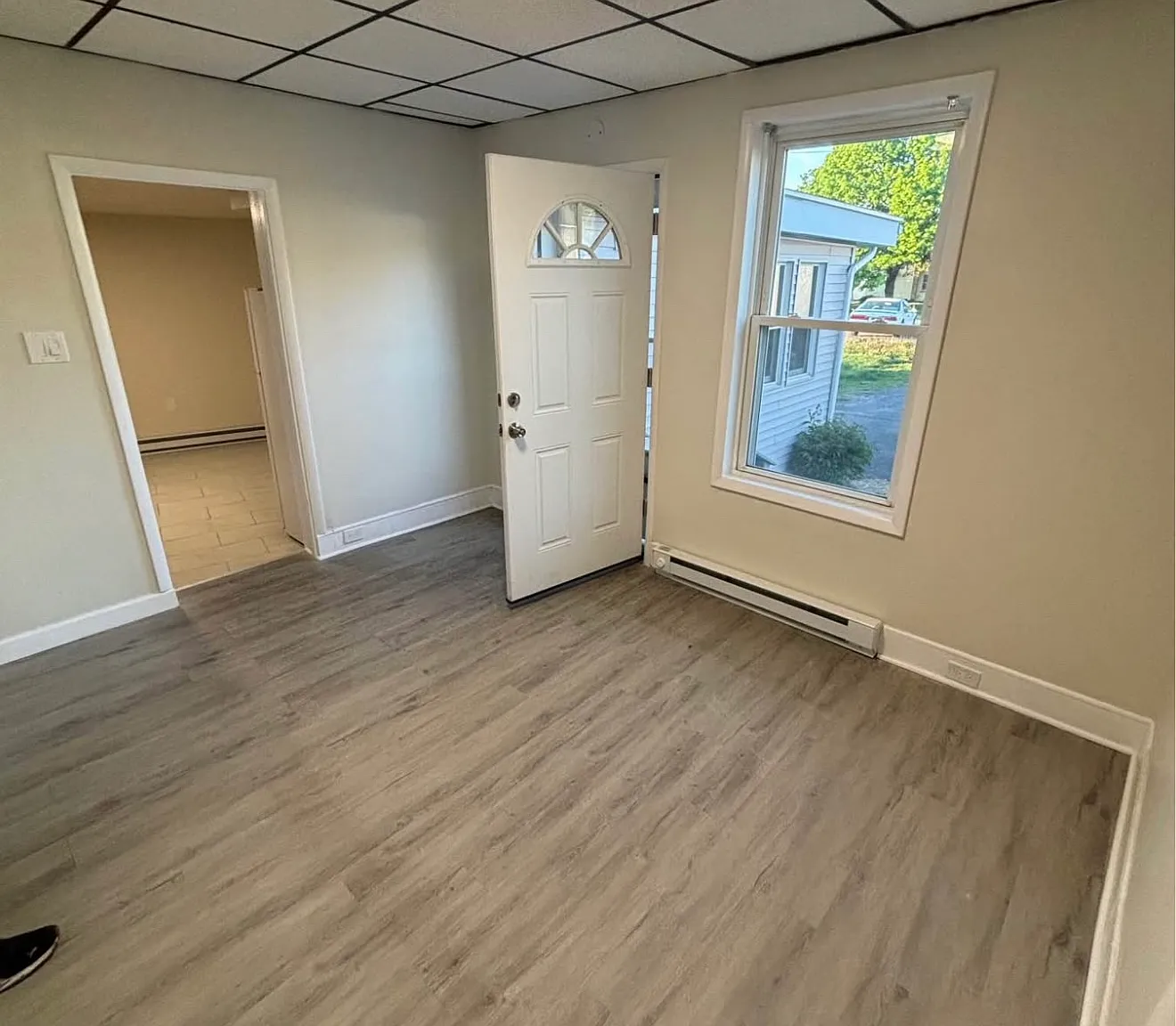 2 bed, 1000 sqft, $1,500 — Photo 2