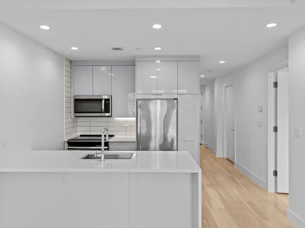 195 Clarkson Avenue image 2 of 12