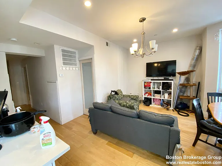 40 Washburn St — Photo 3