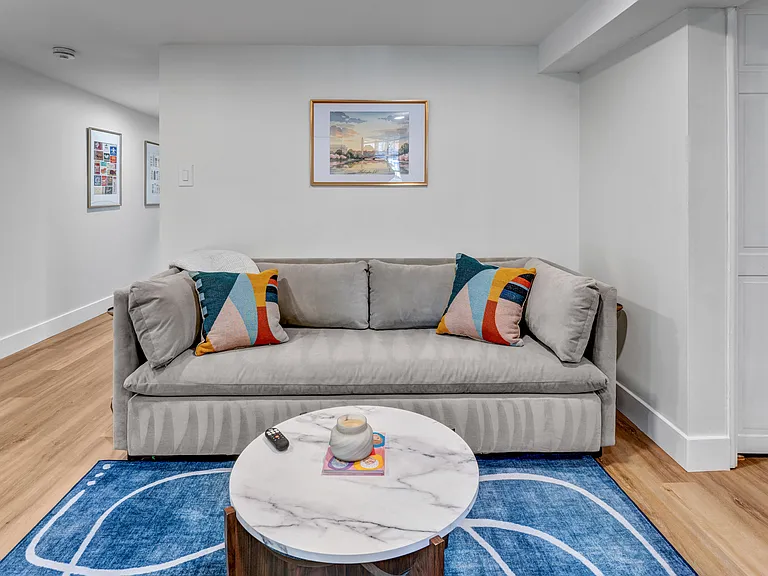 1002 C St NE #B — Photo 4