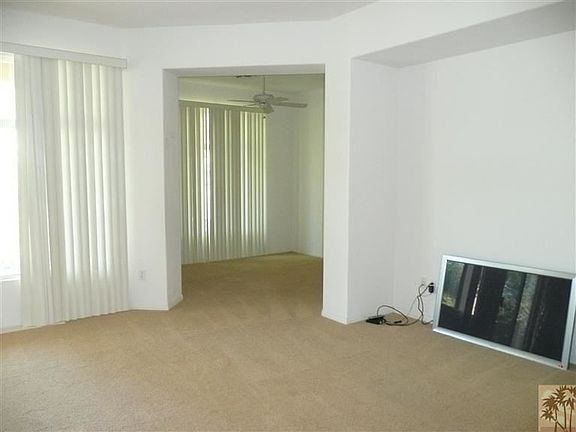 5th image of 78186 Hollister Dr