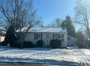 2221 Evans Ave, Loves Park, IL 61111