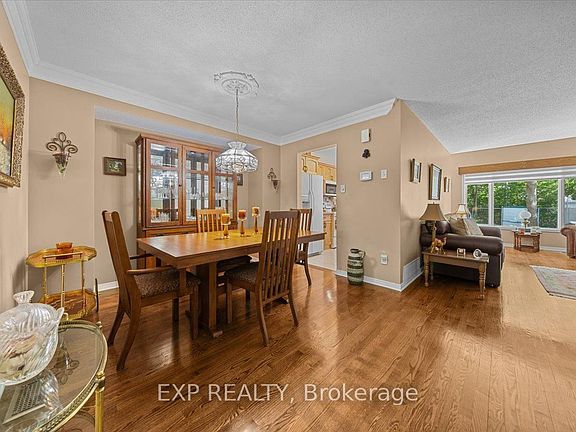 5th image of 494 Lawler Cres