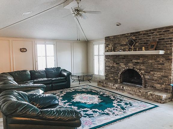 Main/Formal Living Room 