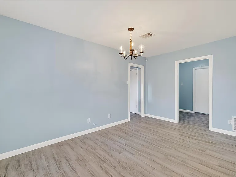 3428 Bradford St — Photo 9