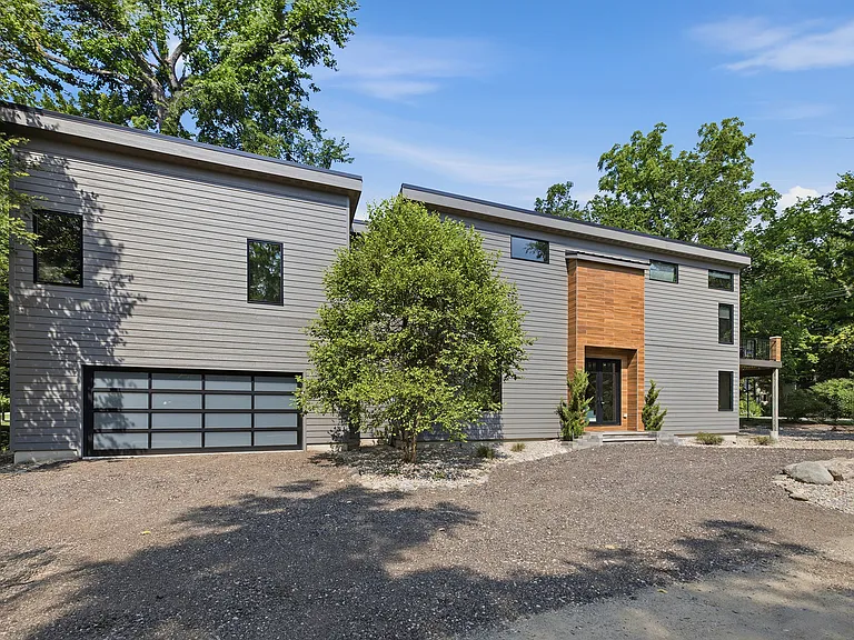 10024 Town Line Rd — Photo 6