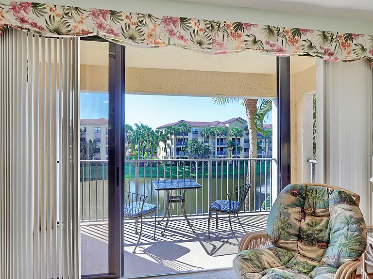 800 Uno Lago Dr #305 — Photo 24