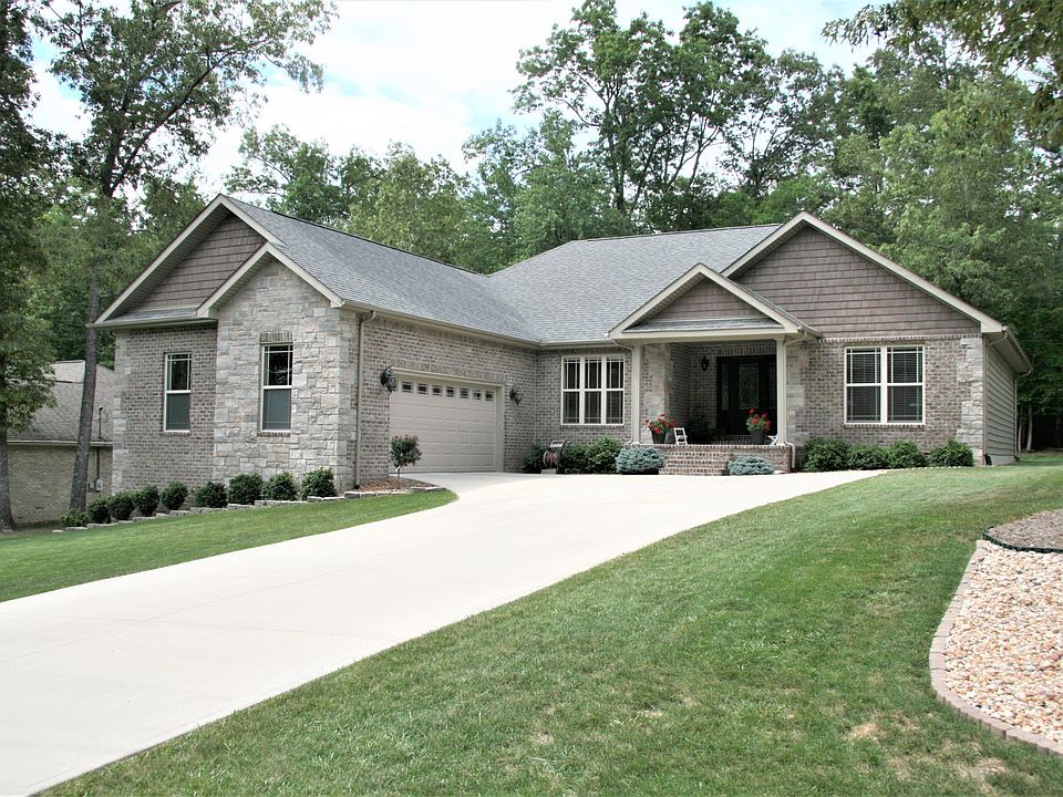 1st image of 22 Renwick Dr
