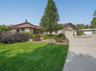 7205 Ten Mile Rd NE, Rockford, MI 49341