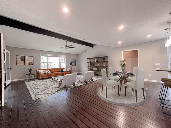 3rd image of 1006 Forestbrook Rd.