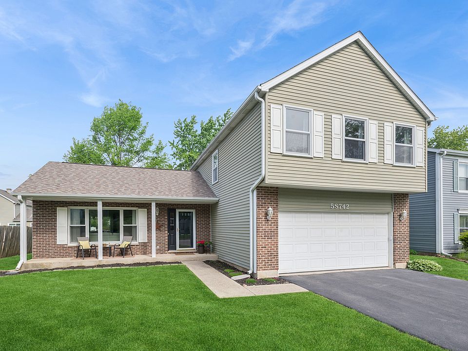 1st image of 5S742 Meadow Lake Dr