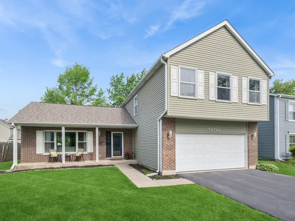 5S742 Meadow Lake Dr, Naperville, IL 60540