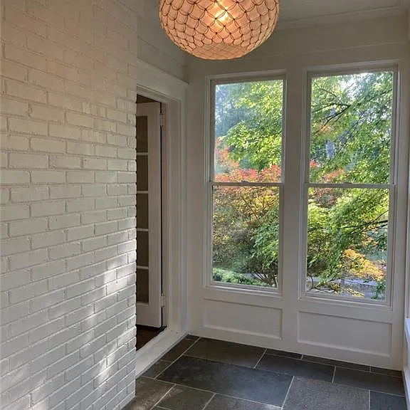 124 Coventry Rd — Photo 8