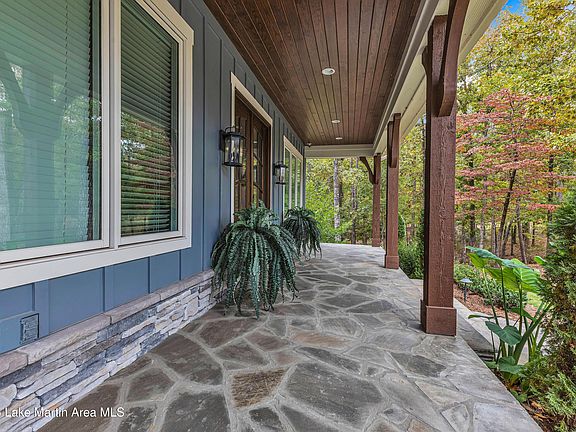 5th image of 578 Emerald Shores Pkwy