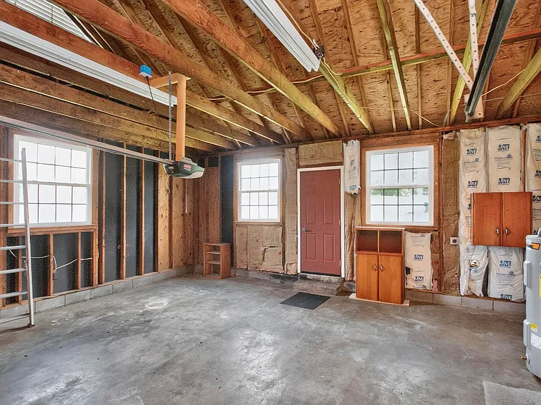 409 Woodberry Dr — Photo 25