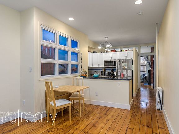 3rd image of 509 Henry St APT 3L